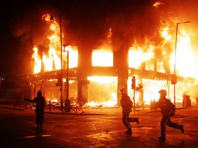 London burning, summer 2011